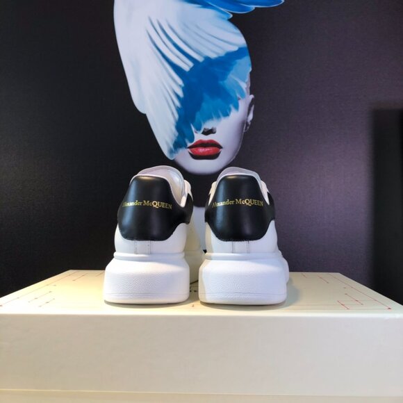 Alexander McQueen Black and White Leather Sneakers - Picture 8 of 9
